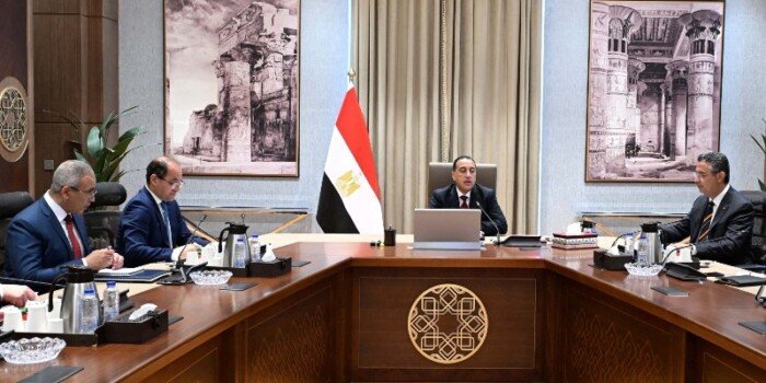 مصر.. رئيس الوزراء يتابع إجراءات توفير مخزون مطمئن من السلع وجهود حوكمة منظومة الدعم