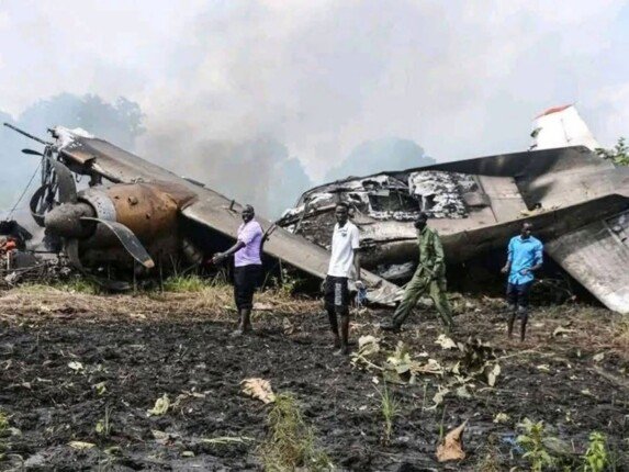 مصرع 14 شخصاً في تحطم طائرة قرب مطار جوبا في جنوب السودان