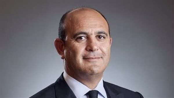 مصرع نائب رئيس بنك مصر في حادث مروع أعلى الطريق الإقليمي بالسخنة