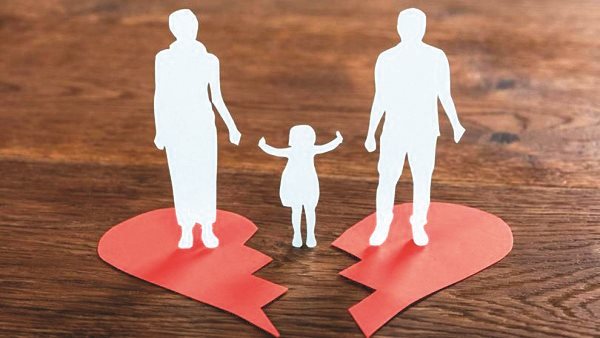 مقترح لـ خفض سن الحضانة إلى 7 سنوات والأب في المرتبة الثانية بعد الأم.. تفاصيل