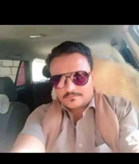 مقتل جندي قوات المهام الخاصة من أبناء محافظة عمران داخل سيارته في المهرة (صور)