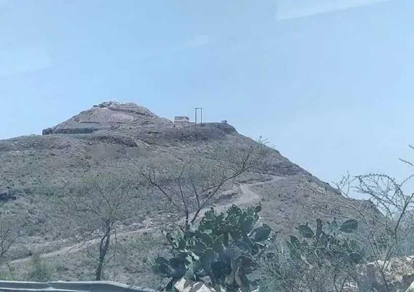 مليشيا الحوثي تُنشئ منطقة عسكرية مغلقة تشرف على محافظتين وتختطف عددًا من الوجاهات في إب