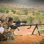 مواطن يمني في العناية المركزة بعد إصابته برصاص قناص حوثي في تعز