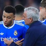 مورينيو يثير الجدل حول استمراره مع بنفيكا