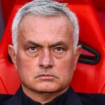 مورينيو يحدد موعدا نهائيا لحسم مستقبله