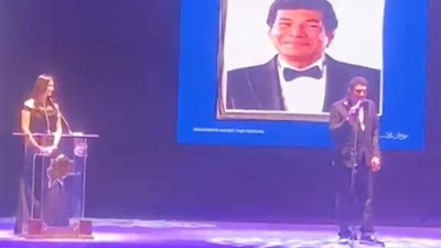 موهوب وتعب في طريقه.. باسم سمرة يشيد ب عصام عمر في افتتاح مهرجان الإسكندرية للفيلم القصير