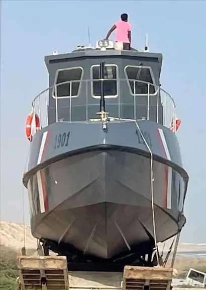 ”ميون” يُبحر من حضرموت.. إنجاز يمني في الصناعة البحرية العسكرية