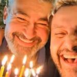 «نجم النجوم».. ياسر جلال يحتفل بعيد ميلاد شقيقه رامز على طريقته الخاصة|فيديو