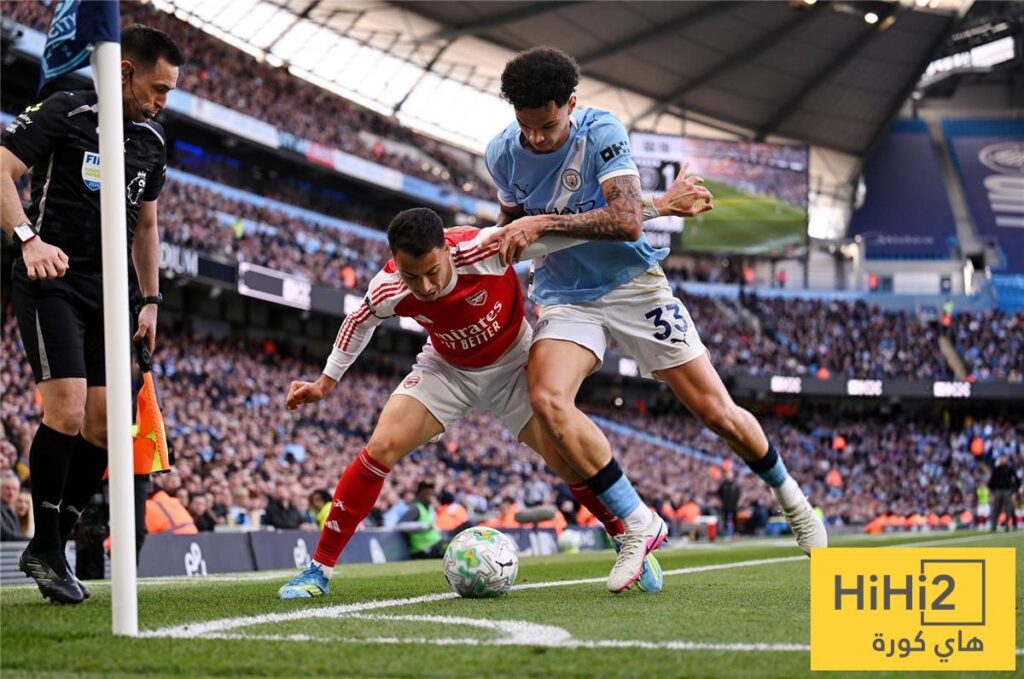 نجوم البريميرليغ يتوقعون البطل بين آرسنال ومانشستر سيتي