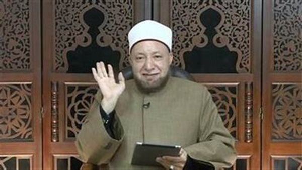 نسي رمي الجمرات لنفسه وزوجته.. ماذا عليه؟.. أمين الفتوى يجيب