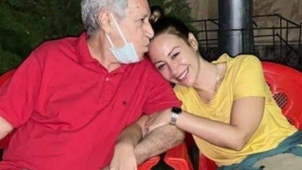 نقابة المهن التمثيلية تنعي والد الفنانة منة شلبي