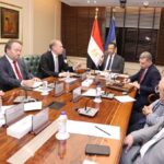 وزير الاتصالات يبحث مع «HMD» توسيع تصنيع وتصدير هواتف «نوكيا» من مصر