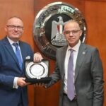 وزير الاستثمار يبحث مع سفير التشيك تعزيز الشراكة الاستثمارية والتجارية