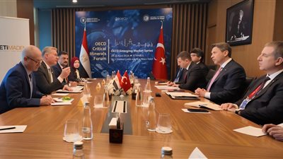 وزير البترول يبحث مع نظيره التركي فرص التعاون في مجالات التعدين والطاقة