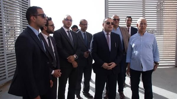 وزير التعليم العالي يتفقد الحرم الجديد لجامعة سنجور بمدينة برج العرب