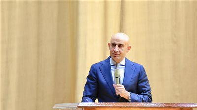 وزير التعليم يعلن تحولًا جذريًا.. الطلاب يتداولون داخل البورصة المصرية لأول مرة