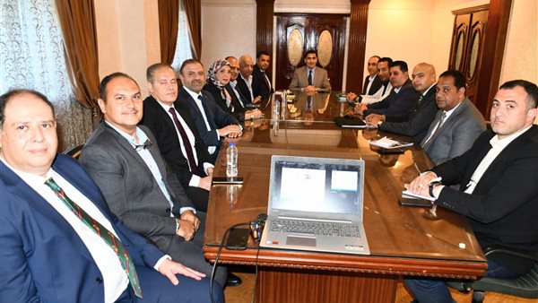 وزير الرياضة يعقد اجتماعًا مع إدارة الاتحاد القوس والسهم لمتابعة خطط العمل المستقبلية