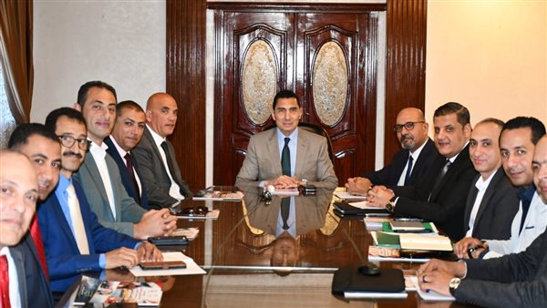 وزير الرياضة يعقد اجتماعًا مع مجلس إدارة اتحاد التجديف لمتابعة خطة العمل واستعراض الرؤية المستقبلية