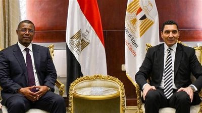 وزير الرياضة يلتقي رئيس الاتحاد الافريقي للجودو لبحث التعاون المشترك