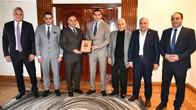 وزير الشباب والرياضة يجتمع مع اتحاد التايكوندو لبحث خطة المرحلة المقبلة