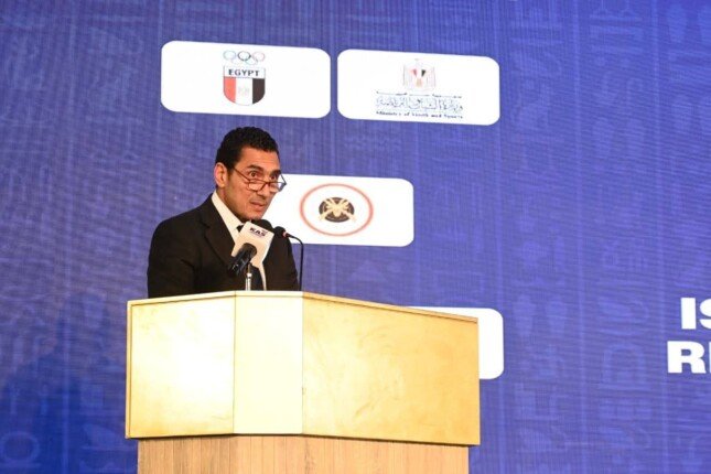 وزير الشباب والرياضة يشهد افتتاح بطولة كأس العالم للرماية