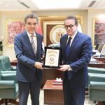 وزير الصحة يستقبل رئيس جامعة هيروشيما اليابانية لبحث تعزيز التعاون في التعليم الطبي