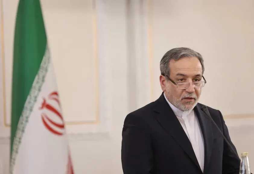 وزير خارجية إيران يزور باكستات وروسيا ودولة خليجية في مهمة لإنقاذ وقف إطلاق النار
