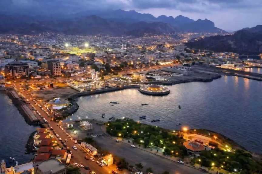 وفاة شابين وإصابة ثالث بخطر محقق في عدن عقب تناول ”مادة كيميائية مشبوهة”