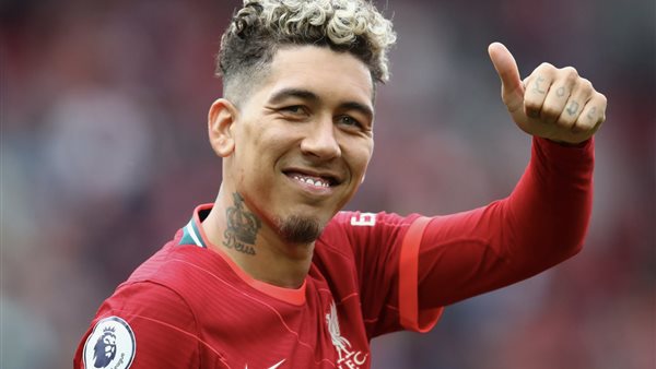 وكيل فيرمينو يرد على أنباء مفاوضات الأهلي لضم النجم البرازيلي