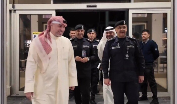 وكيل وزارة الداخلية يتفقد جاهزية مطار الكويت لاستقبال المسافرين