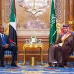 ولي العهد السعودي يستقبل الرئيس السوداني بحضور وزيري الدفاع