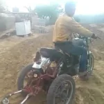 يمني يحول الدراجة النارية إلى ”محراث متعدد”.. حلول ذكية تخطف الأنظار بالضالع