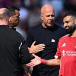 آرني سلوت يوجه رسالة غامضة إلى محمد صلاح !
