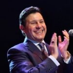 أول تعليق من عمرو دياب على رحيل هاني شاكر