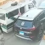 إصابة 3 أشخاص في حادث تسابق سرفيس بشارع الصاغة بالفيوم