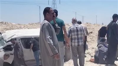 إصابة 6 أشخاص في تصادم ميكروباص وسيارة ملاكي بطريق المنيرة الحديثة- نبض مصر