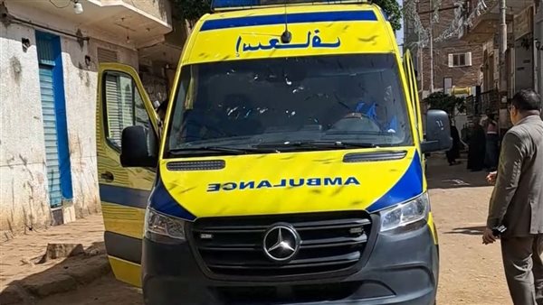 إصابة شخصين في حادث انقلاب سيارة ملاكي داخل ترعة بقنا
