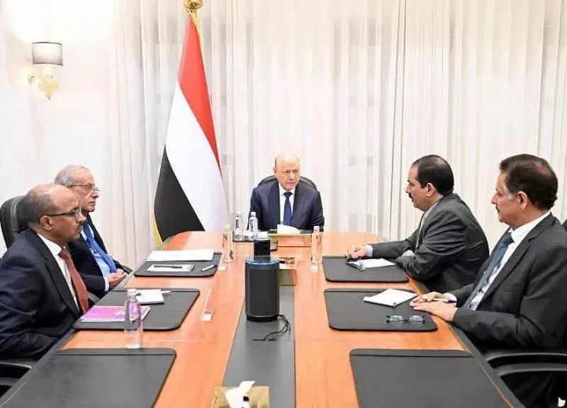 الرئيس العليمي يطمئن الجميع بالتزام الدولة بحماية العاملين في المجال التنموي بعد ضبط مشتبه باغتيال وسام قائد- نبض مصر