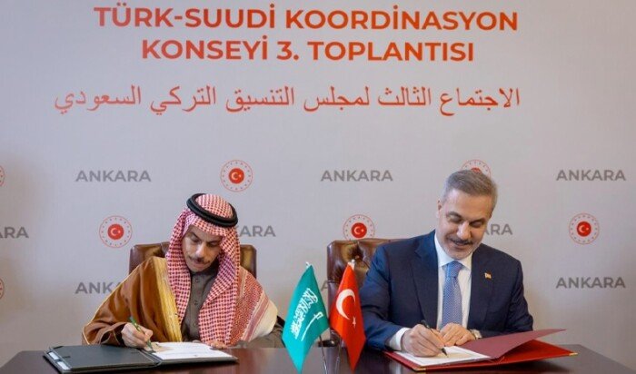 السعودية وتركيا توقّعان اتفاقية للإعفاء المتبادل من التأشيرات الدبلوماسية وتبحثان التطورات الإقليمية- نبض مصر