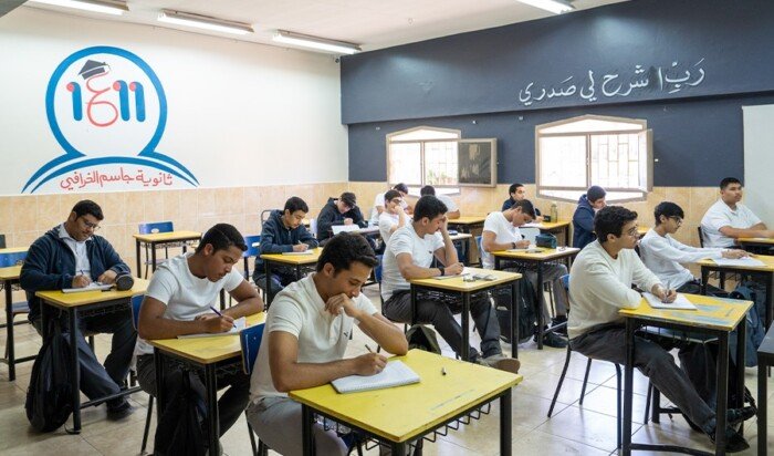 الكويت.. طلبة الثانوية العامة يستأنفون دراستهم حضورياً بعد انقطاع دام شهرين