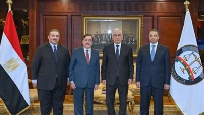 النائب العام يستقبل رئيس محكمة استئناف أسيوط لبحث تعزيز التعاون القضائي