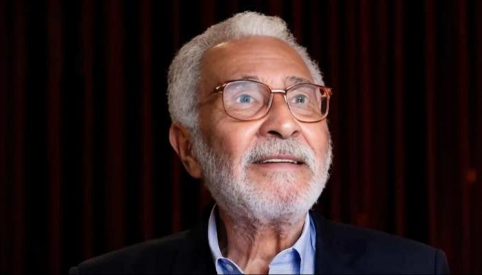 اليوم.. نجوم الفن يودعون عبد الرحمن أبو زهرة في عزائه بمسجد المشير طنطاوي- نبض مصر
