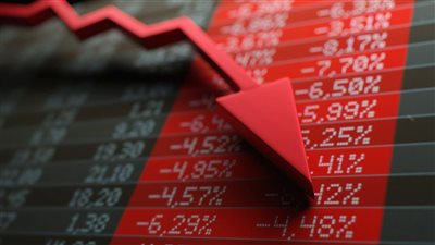 بين نيران التضخم وآمال التعافي.. معركة الأسواق مستمرة