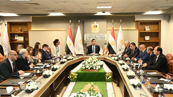 توقيع مذكرة تفاهم بين اللجنة البارالمبية المصرية والمجرية بحضور وزير الشباب والرياضة- نبض مصر