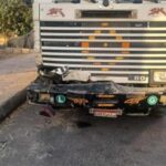 "حمولة انقلبت على الطريق".. مقطورة تعطل حركة الساحلي دون خسائر
