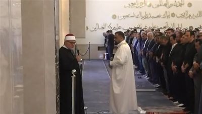 خالد الجندي يقيم صلاة جنازة الفنان هاني شاكر بمسجد أبو شقة| صور- نبض مصر