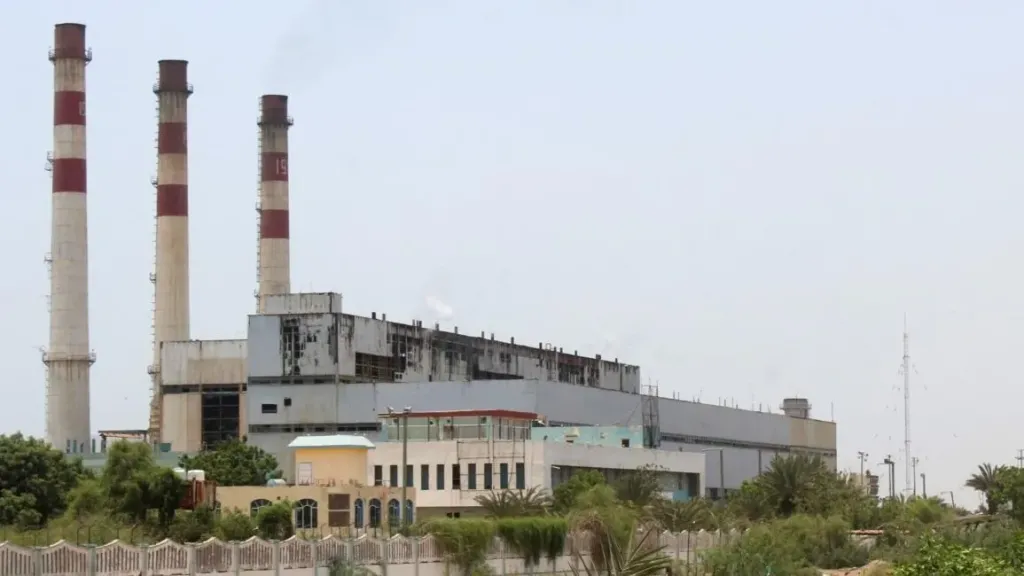 خطوة حكومية مرتقبة تصعق المواطنين في عدن والمناطق المحررة