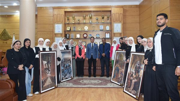 رئيس جامعة بنها يشهد عدداً من المشاريع الفنية لطلاب كلية التربية النوعية- نبض مصر