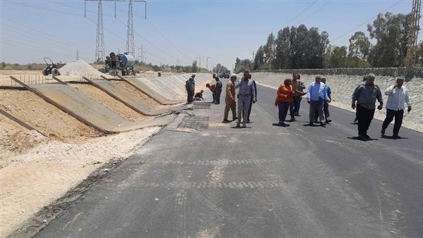 رصف طريق جبانات دشلوط بأسيوط ضمن الخطة الاستثمارية لعامي 2025 و2026- نبض مصر