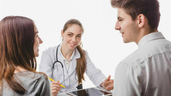سعرها 400 جنيه.. هل تمنع فحوصات وتحاليل المقبلين على الزواج من إتمام الزيجة؟